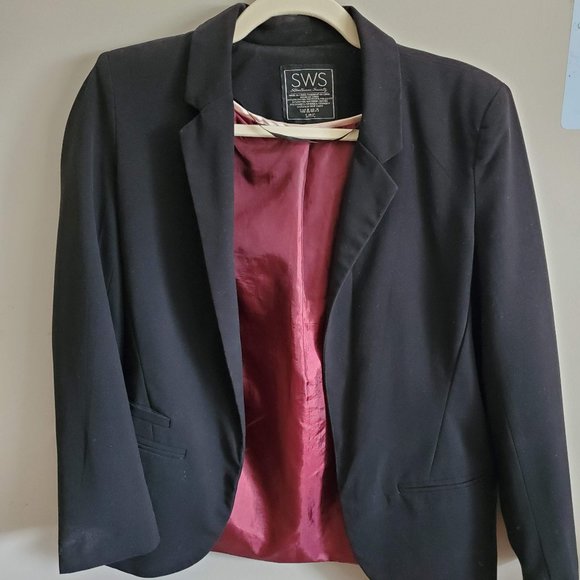 Black Blazer - Picture 2 of 5